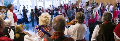 Rekord, över 500 besökare på Julfesten Text: Sture Moberg Den sedvanliga julfesten har gått av stapeln i Källbrinksskolan.