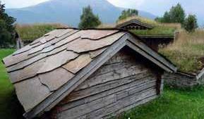 Användning av takskiffer Långa traditioner Takskiffer har långa traditioner i Norden och är ett material som var vanligt att använda på 1800-talet och fram till 1950-talet.