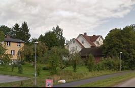 Under 2014 revs hyreshuset som var beläget på Färgelanda Prästgård 1:63 och hyreshuset på Färgelanda Prästgård 1:77 revs under 2015.