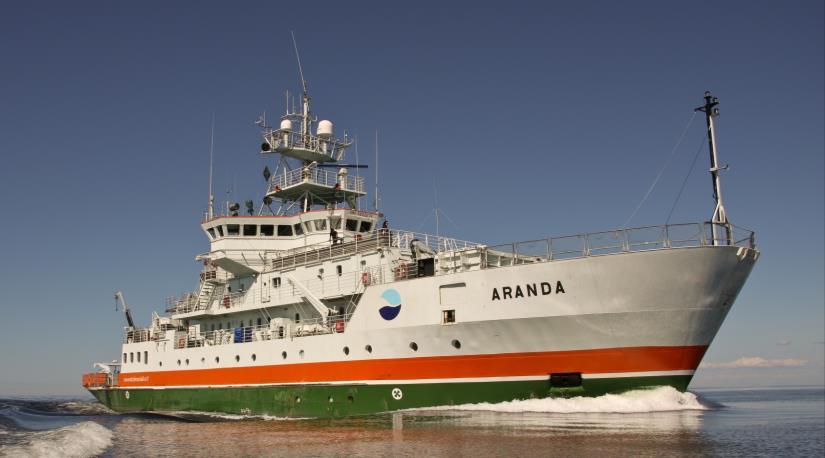 Karin Wesslander Sveriges Meteorologiska och Hydrologiska Institut Oceanografiska Laboratoriet Rapport från SMHIs utsjöexpedition med R/V Aranda 17-7-19 Dnr: S/Gbg-17-7 Expeditionens varaktighet: