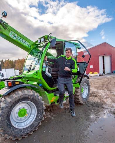 Bland annat lyfter vi prefabricerade väggelement på plats i huskropparna, berättade Patrik Dahlgren som fått ansvaret att köra Merlon, när Merlo News besökte Dalsjöfors i höstas.