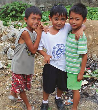 Filippinska barn tycker om att lära sig saker och att ge dem möjlighet till det redan i förskolan, ger dem en chans att påbörja resan till ett bättre liv.