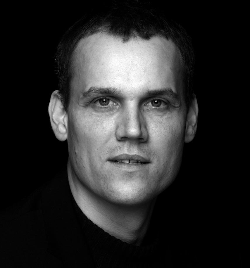 Hensigtsmæssige umuligheder Kompleksitet og styringsdilemmaer i sociale organisationer Af Rehné Christensen Resumé: Ledelse og styring i organisationer på det sociale område er præget af en række