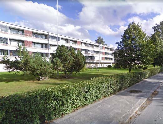 Äldre byggnader mot