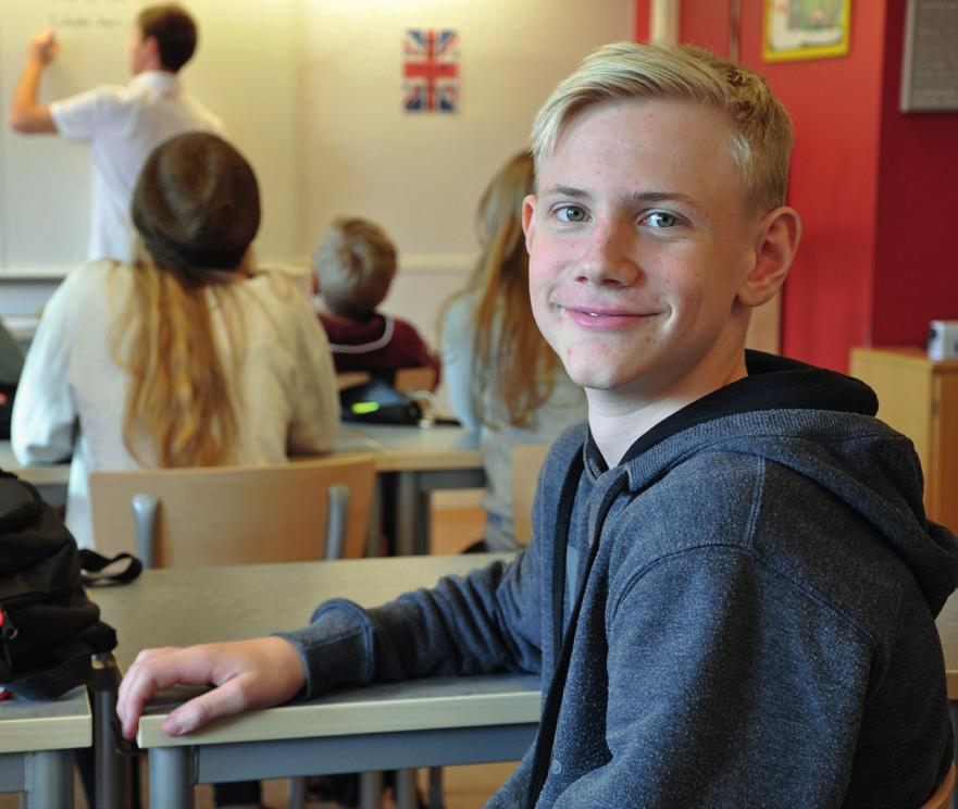 Förskoleklass, grundskola åk 1-9 Cirka 400 elever Rektorer: Åk F-6 Victoria Sjöö, 0500-49 59 71 victoria.sjoo@skovde.se Åk 7-9 Liam Hedén, 0500-49 59 72 liam.heden@skovde.
