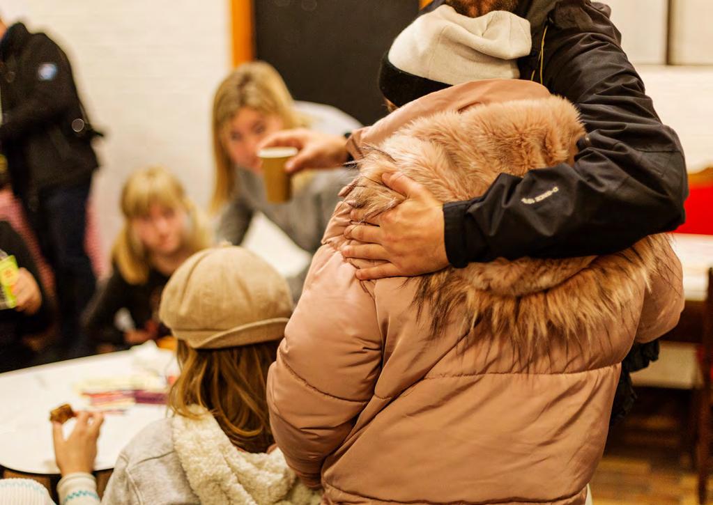 Hälsa Hälsa är ett komplext begrepp som består av många delar som både påverkar och överlappar varandra. Å ena sidan kan hälsa helt enkelt vara frånvaro av sjukdom.