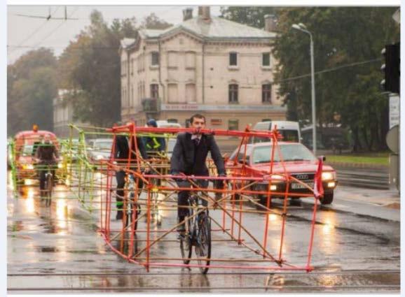 Trend 6: Transportsystem i förändring Det ställs allt fler krav på alternativa transportsystem till bilar som spårväg, elbilar, eldrivna bussar, cyklar och elcyklar.