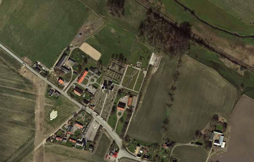 Kvistofta kyrkby Kvistofta by var en central plats i socknen och ett kyrkligt centrum. Vid sekelskiftet 1800 bestod Kvistofta kyrkby fullt utbyggd av en klunga av 10-15 bondgårdar.