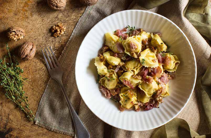 Tagliatelle Di Luca: 11285 M / S: 515072 Menigo: 208067 Sv Cater: 11285 EAN: 8001665702096 Lasagneplattor