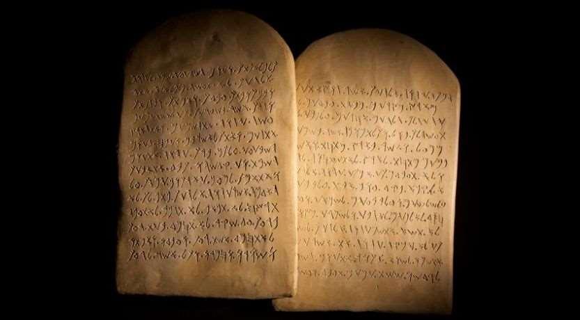 THE DECALOGUE COMPARISON Read 2 Mos.