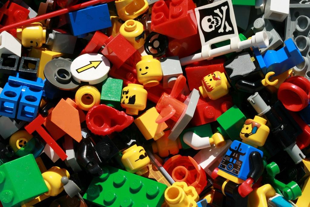 LEGOEVENT Gillar du lego? Då får du inte missa legoeventet i Heleneborgshallen under sportlovet där du kommer att kunna skapa och leka fritt i ett stort legohav på 100 kg.