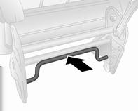 42 Stolar, säkerhetsfunktioner 9 Varning Kör aldrig bilen om ryggstöden inte är ordentligt låsta i sitt läge.