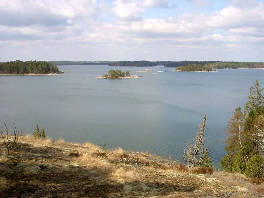 Licknevarpefjärden Naturreservat etablerat 1979. 3.