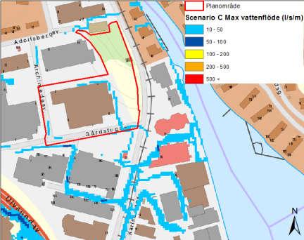 2018-01-31, s 8 (16) Figur 4 Flödeshastigheter och vattendjup vid ett 100-årsregn år 2100 (Skyfallsmodellering för Stockholm stad) inom och nedströms planområdet. 2.5.