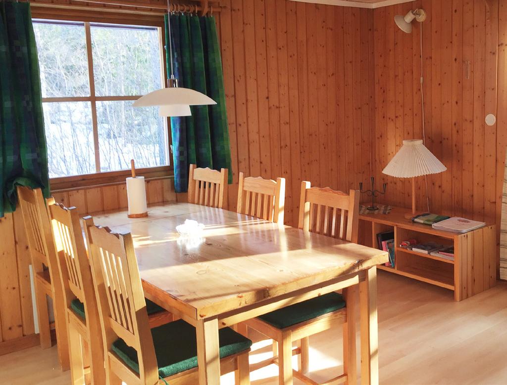 På fjället Hovärken hittar du en fantastisk restaurang som serverar lunch och a la carte. Besök även restaurangen för afterski och kvällsaktiviteter.