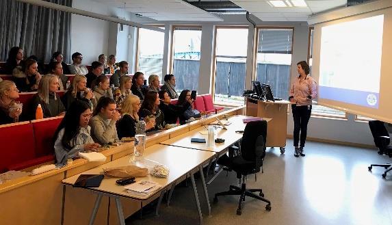 Utdelning av stipendier till bästa Kandidatuppsats gjordes vid två tillfällen i samband med sjuksköterskeexamen på Högskolan i Halmstad.