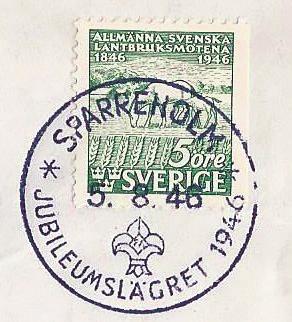 Svenska scoutförbundet, det största av de fem svenska förbunden med 53.000 medlemmar, har en lilja ovanpå en treklöver.