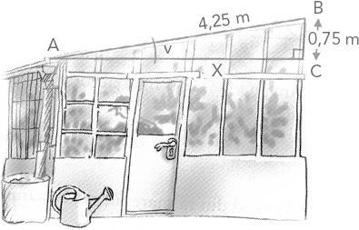 Kapitel 0: Trigonometri x = 67, Svar: Älven är 67 m bred. Exempel : Figuren visar en skiss till ett uterum. Hur stor är takets lutningsvinkel v?