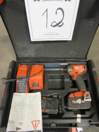 Milwaukee M18GFQID med 2 batterier