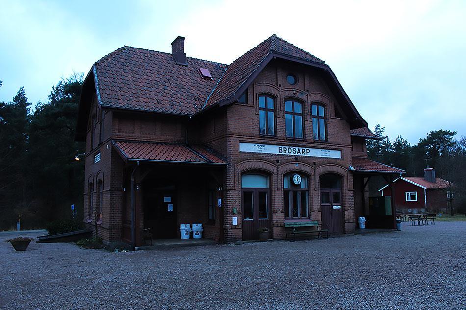 Året efter öppnade man även sträckan mellan Ystad och Brösarp och man hade tankar på att på järnvägar ner till Simrishamn och Sjöbo också men det planerna stannade på papper.