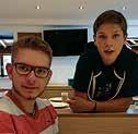 Natürlich kommt auch der Spaß nicht zu kurz. Gemeinsam werden Feste gefeiert, im hauseigenen Pool gebadet oder Freundschaftsarmbänder geknüpft.