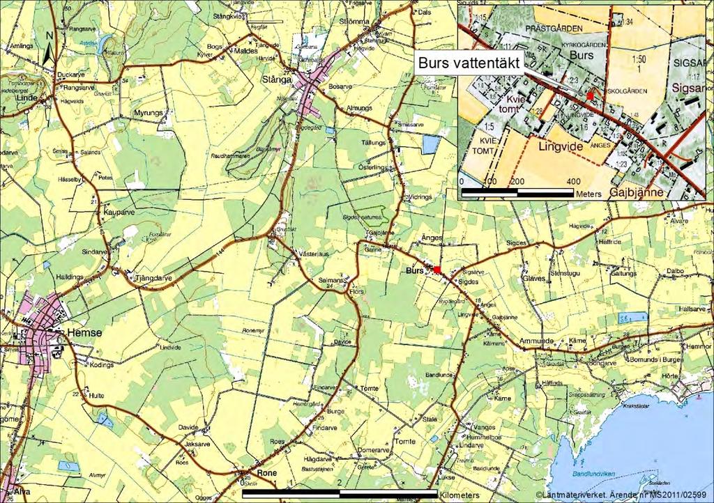 3 Hydrogeologisk beskrivning 3.1 Omgivningsbeskrivning och markanvändning Burs är beläget ca 8 km öster om Hemse, se figur 1. Vattenverket ligger ca 40 meter öster om vattentäkten.