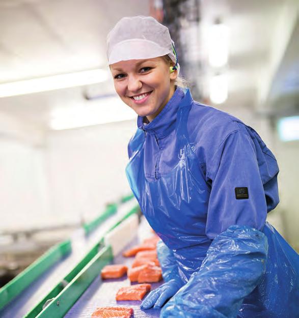 Dessutom producerar vi ett antal tångprodukter och säljer torkad tång till restauranger.