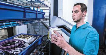 Vertical Buffer Family: Optimal lösning för att säkra dina konkurrensfördelar: kortare sträckor för plockare att gå lägre personalkostnader mindre yta högre plockningskapacitet färre plockningsfel