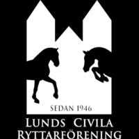 För deltagande i lagklasserna krävs att denna förening är en studentryttarförening ansluten till Svenska Akademiska Ryttarförbundet (SAR).