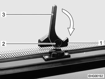 Öppna det överkantshängda fönstret till önskat läge. Automatik-spärren (Bild 23,1) hakar fast automatiskt. Det överkantshängda fönstret låses i önskat läge.