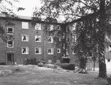 Motivering Området som i huvudsak är välbevarat sedan tillkomsten har en för 1950-talet typisk bostadsmiljö.