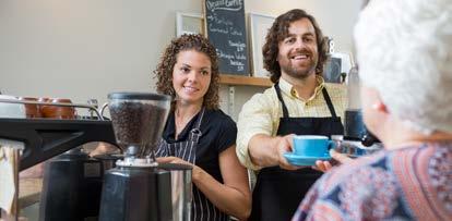 Branschen ser gärna att du har en yrkesutbildning, men tidigare restaurangerfarenhet ger också möjligheter till jobb. Du bör även klara av stress och vara villig att arbeta kvällar och helger.