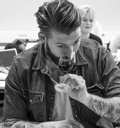 Det är svårt att göra en sådan här resa på egen hand, det krävs kunskap och ingångar till de olika personerna och ställena som vi besökte. > Läs mer på sidan 10.
