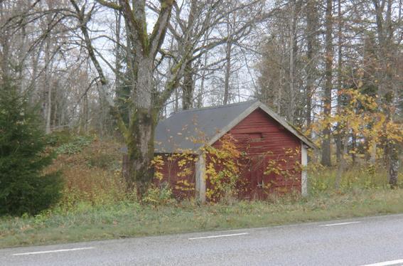 Bod Skog Städning Det lösöre som på tillträdesdagen finns kvar tillfaller köparen.