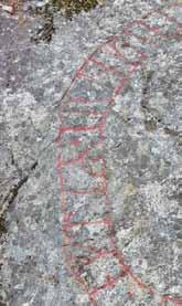 SE/HUDDINGE Gunilla Abejón När man en kall vårdag 2015 står framför ett berg i Glömsta, med inskriptionen Sverker lät göra bron efter Ärengunn sin goda moder, så får man rysningar.