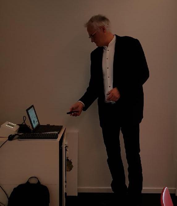 20 % rabatt på anslutning till ett Säkrare Lerum bevakningstjänst. 010-470 26 19 ola.holgersson@securitas.se Lerumskortet Just nu är kostnaden 250 kr per månad och 1 % av försäljningen på kortet.