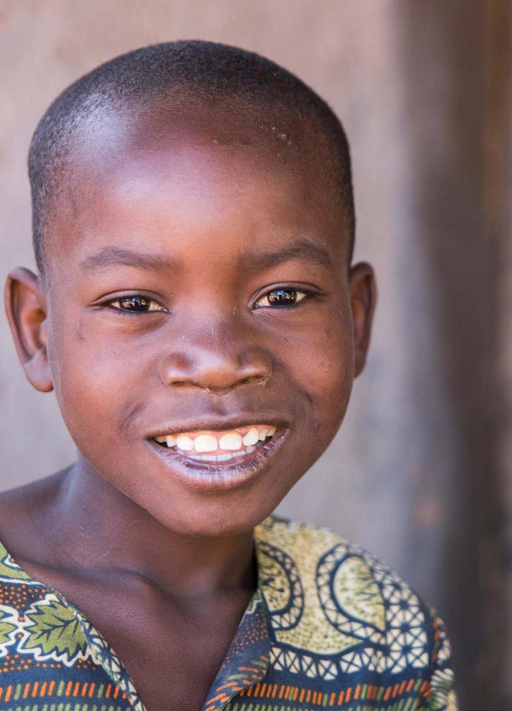 Skola för alla! Ta bort onödiga hinder Många barn i världen som lever med funktionsnedsättningar går inte i skolan. Felix i Malawi som är nio år var en av dem. Han är döv och kan inte prata.