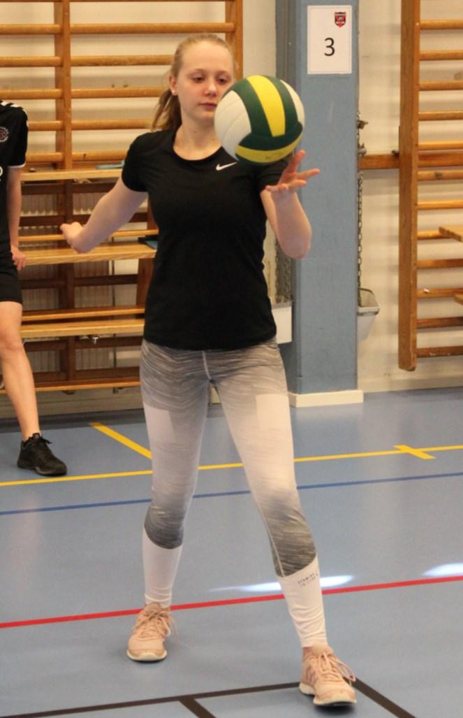 Sida 9 Idrottsschema Vecka 19 Må 6/5 08.00-11.00 Åk 8 Alla Volleybollturnering, se nedan Viksäng 08.00-09.00 Åk 9 Ingen specid p g a turneringen 11.45-12.40 7e Volleyboll Viksäng 12.40-13.