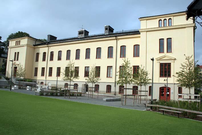 Kristinebergsskolan Lindhagenområdet på nordvästra Kungsholmen är ett av Stockholms stadsutvecklingsområden. F.d. Kullskolans lokaler kompletterades genom att östra och västra flyglarna i Kristinebergs slott har hyrts in och byggts om för skolverksamhet.