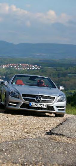 og og BäsTa Bilen ToTalT 1 2 3 BMW Mercedes Porsche Läcker att köra och skön att åka i. En komplett cabriolet! Gedigen, men också stor och utan toppdynamik.