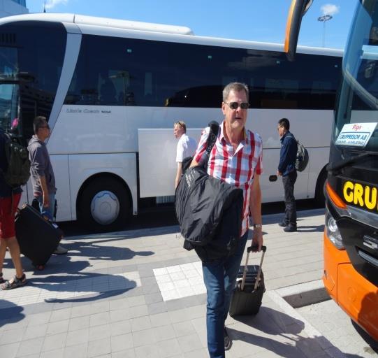 C-G Alm hoppade på i Eskilstuna innan vi anlände Stockholm och Värtahamnen, som vanligt i tid enligt vår