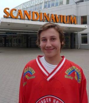 2010/2011 Adam Neverland Hisingen VIK s vandringspris till lovande ishockey- spelare instiftades 2005 av Åke Holmstedt.