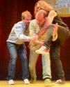 Improvisationsteater Improviserad teater där publiken ger förutsättningarna för vad som sker på scenen.