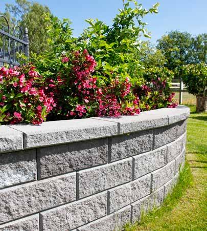 Med Bender stolpelement skapar du eleganta portstolpar eller använd dem som avbrott i en mur, men också i en pergola eller kanske som bänk. Avsluta med Bender Stolptopp för pricken över i:et.