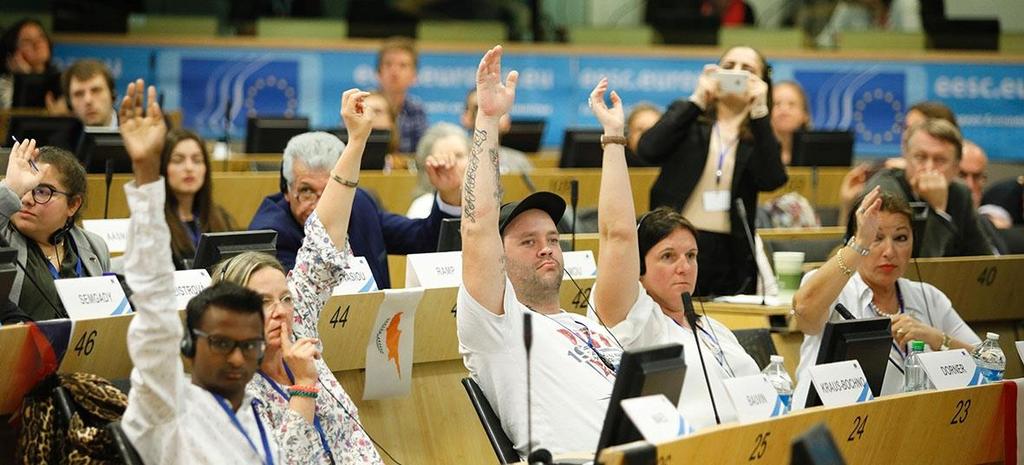 I enlighet med EU-kommissionens inställning till insyn, mångfald och öppenhet enades 27 EUländer i mars 2018 om en gemensam ram för medborgarsamråd.