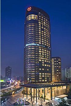 1. Kerry Hotel Pudong Shanghai 2. Jumeirah Himalayas Hotel 3. Renaissance Shanghai Pudong 4.