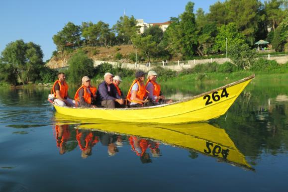 En av de två båtarna på Shkodra Lake. Foto: Mona Stråling. Onsdag 4 juli Vi samlades redan klockan fem för en tidig båttur på Shkodra Lake.