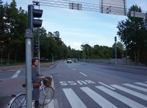 Belysningen i kommungränsen bidrar till att stadskaraktären kraftigt minskar.