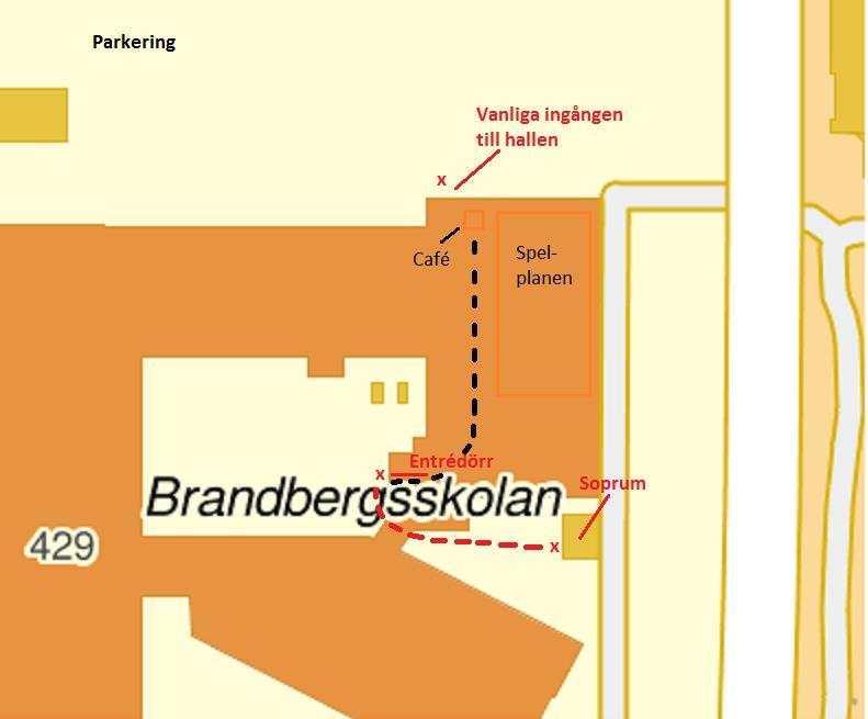 Soprummet Det är lättast om man är minst två personer som hjälps åt när man slänger soporna. Ta med nyckeln som ligger i översta lådan under diskbänken.