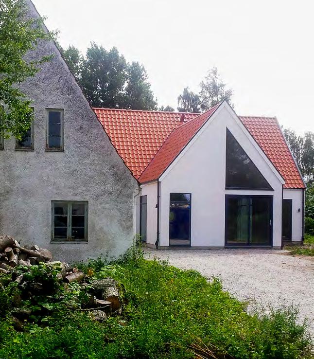 Villa i Bjärred Denna villa designades av Reformhus tillsammans med kund för att kunna passa in på tomten och bredvid befintlig byggnad.